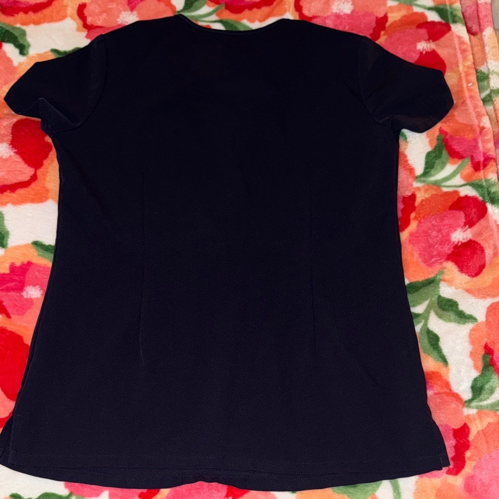 FIGS Catarina Classic Black V-Neck Scrub Top - Picture 3 of 3